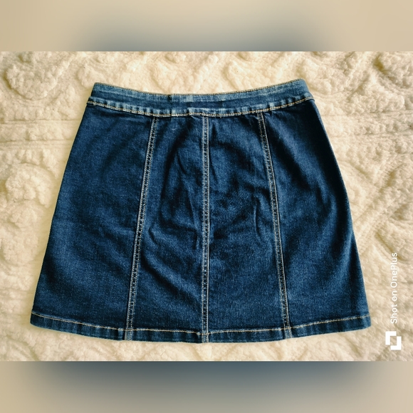 Mudd blue skirt denim stretch button front A-line size 7 - Picture 5 of 9